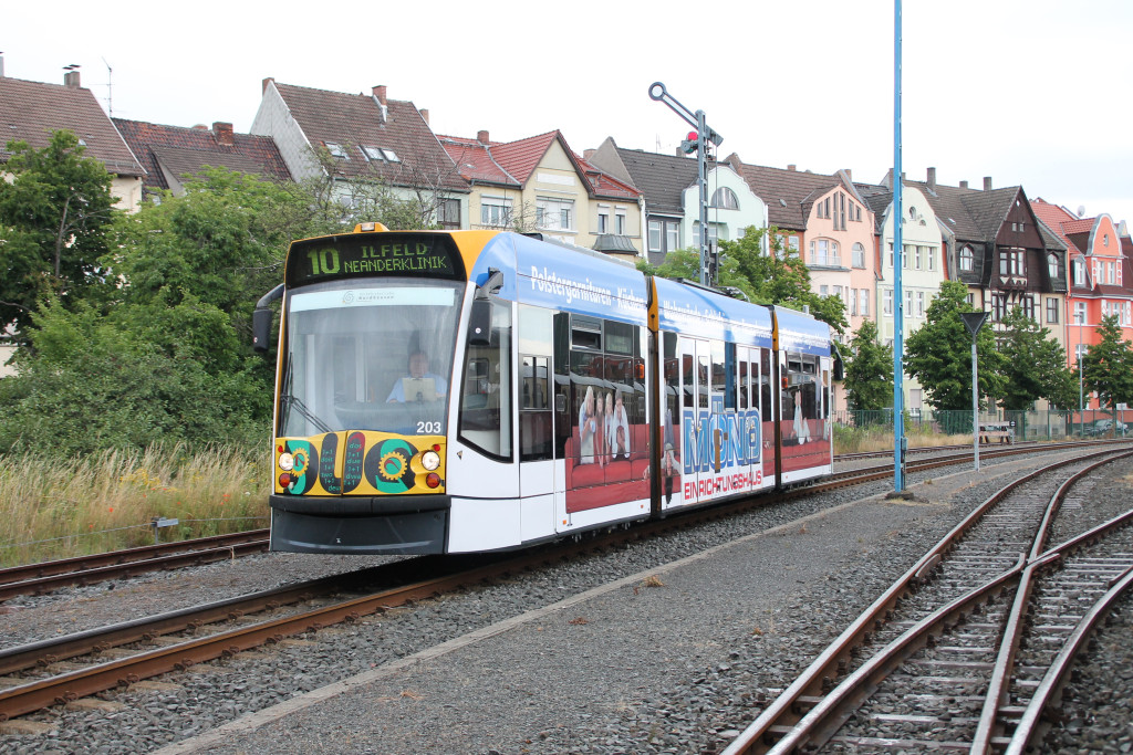 Ein Combino Duo im Bahnhof Nordhausen auf der Harzquerbahn, aufgenommen am 03.07.2016.